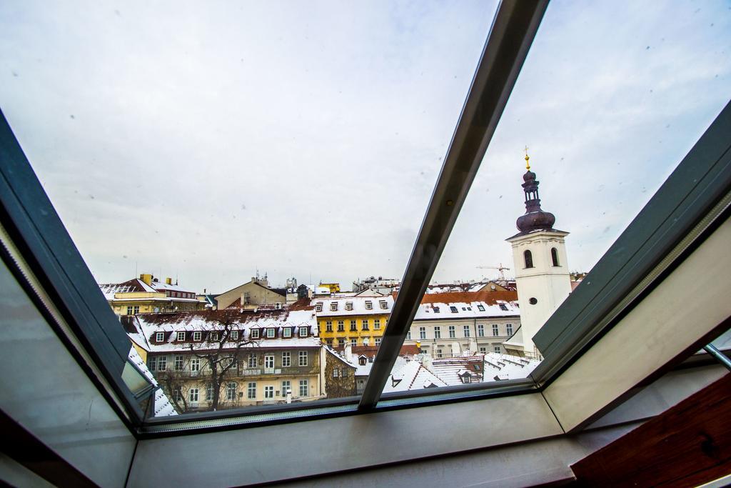 Ruterra Red Roofs View With Garage — Photos 1